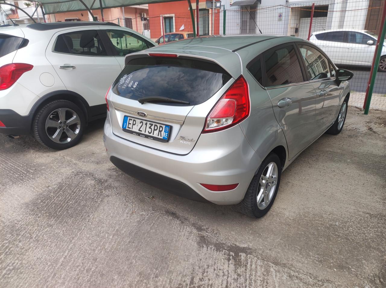 Ford Fiesta 1.5 TDCi 75CV 5 porte Titanium