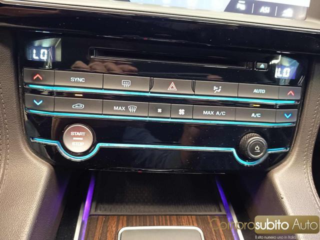 JAGUAR F-Pace 2.0 D 180 CV AWD aut. Portfolio