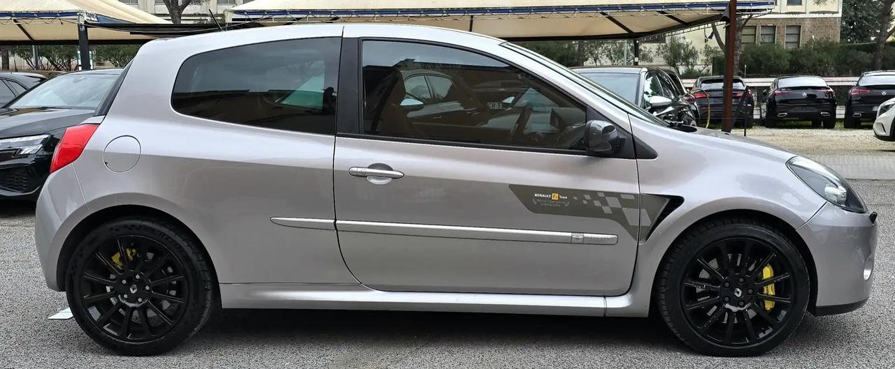 Renault Clio 2.0 16V 200CV 3 porte RS - Vettura di interesse Storico e Collezionistico