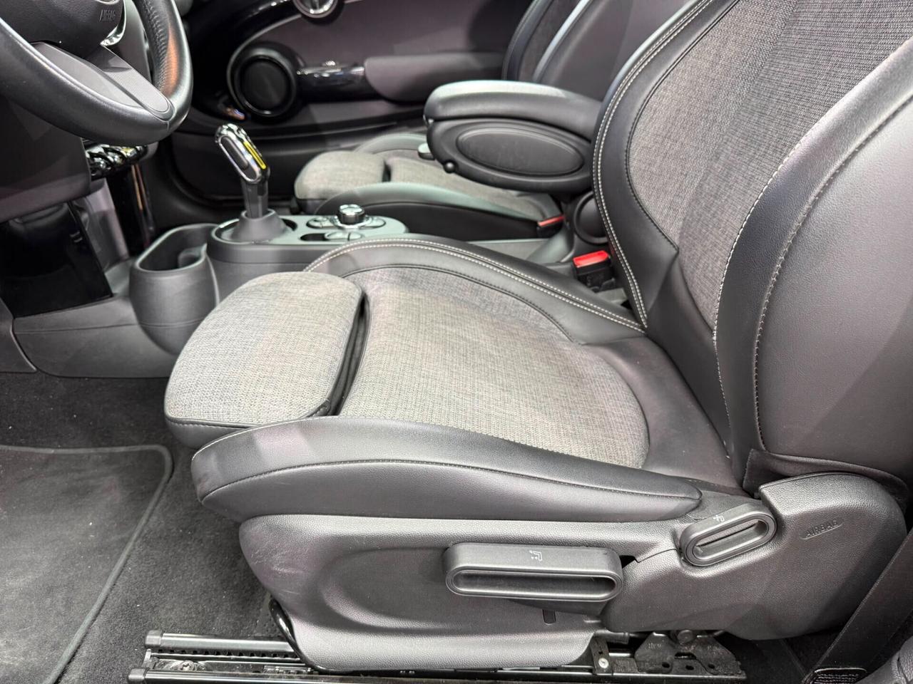 Mini Full Electric Cooper SE Yours (608)