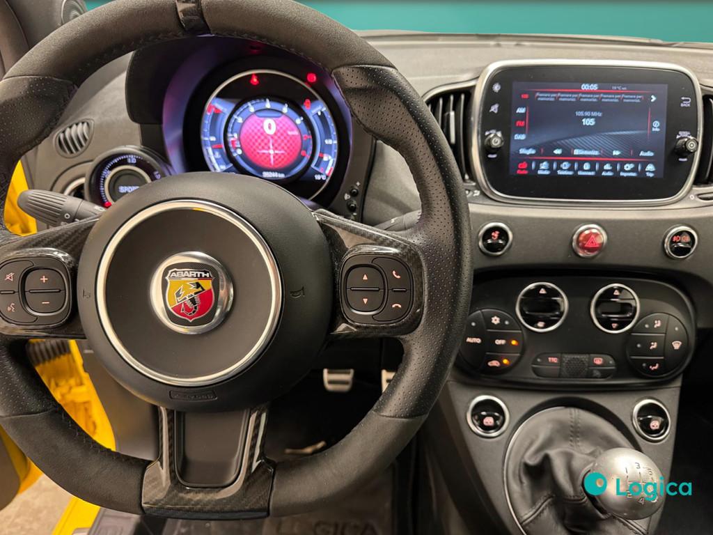 Abarth 595C 2016 - 595C 1.4 t-jet Competizione 180cv