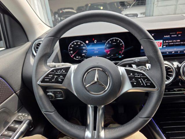 MERCEDES-BENZ GLA 180 Automatic Progressive Advanced Plus