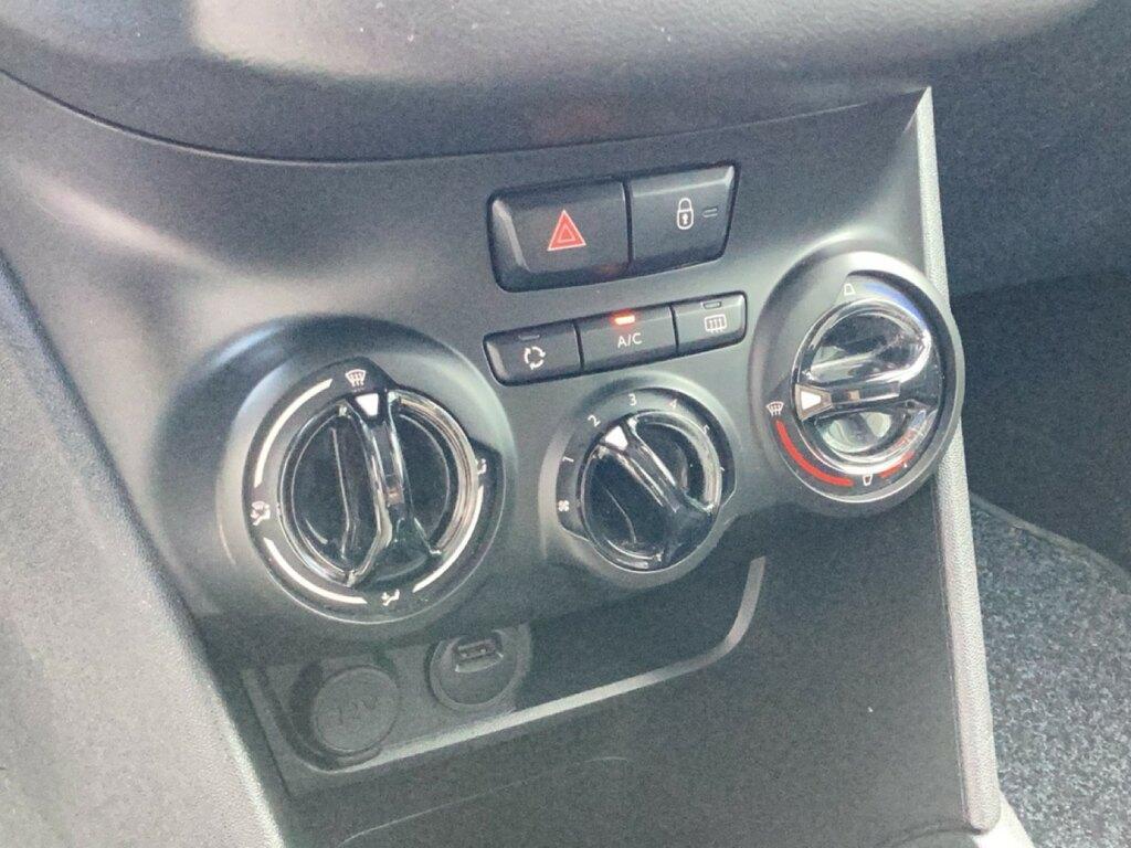 Peugeot 208 5 Porte 1.2 PureTech Signature