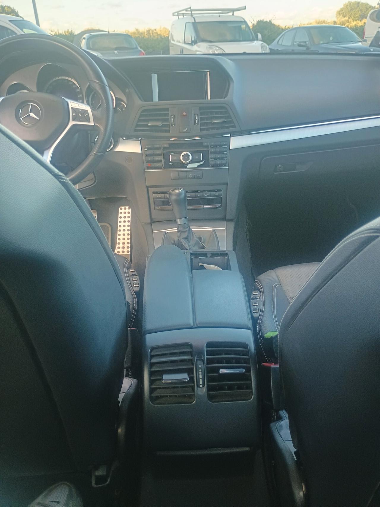 Mercedes-benz E 220 CDI Coupé Premium AMG