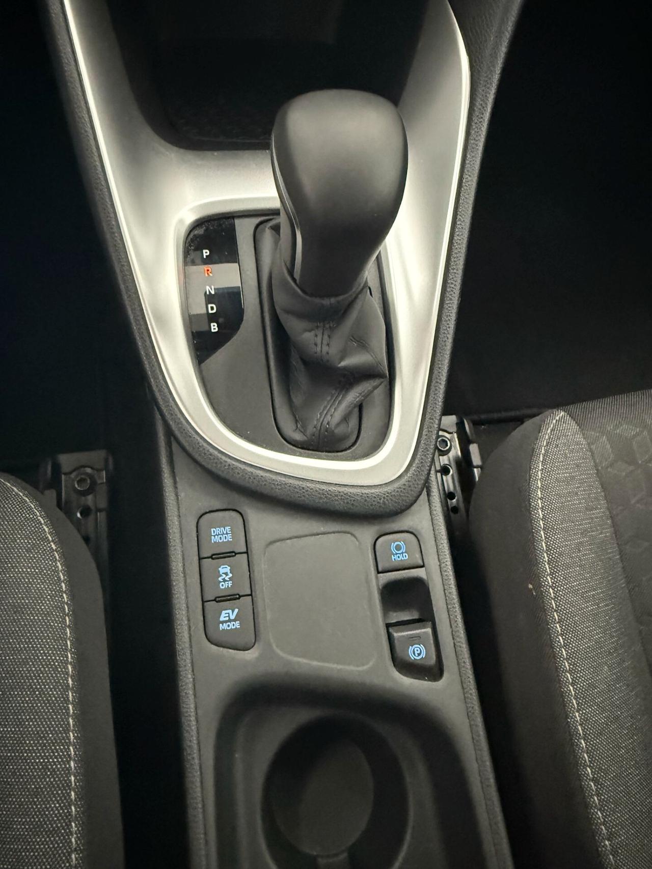 Toyota Yaris 1.5 Hybrid 5 porte Trend