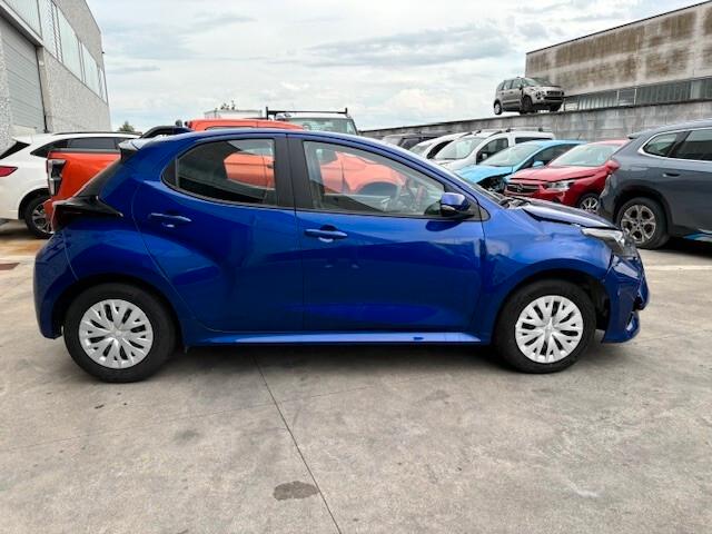 Toyota Yaris 1.0 5 porte Active