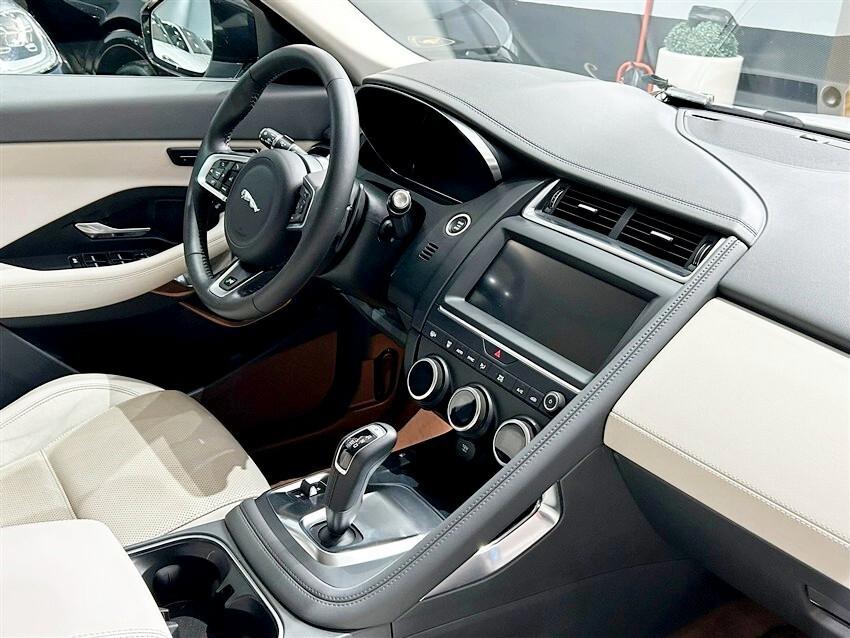 Jaguar E-Pace 2.0D 180 CV AWD aut. R-Dynamic SE