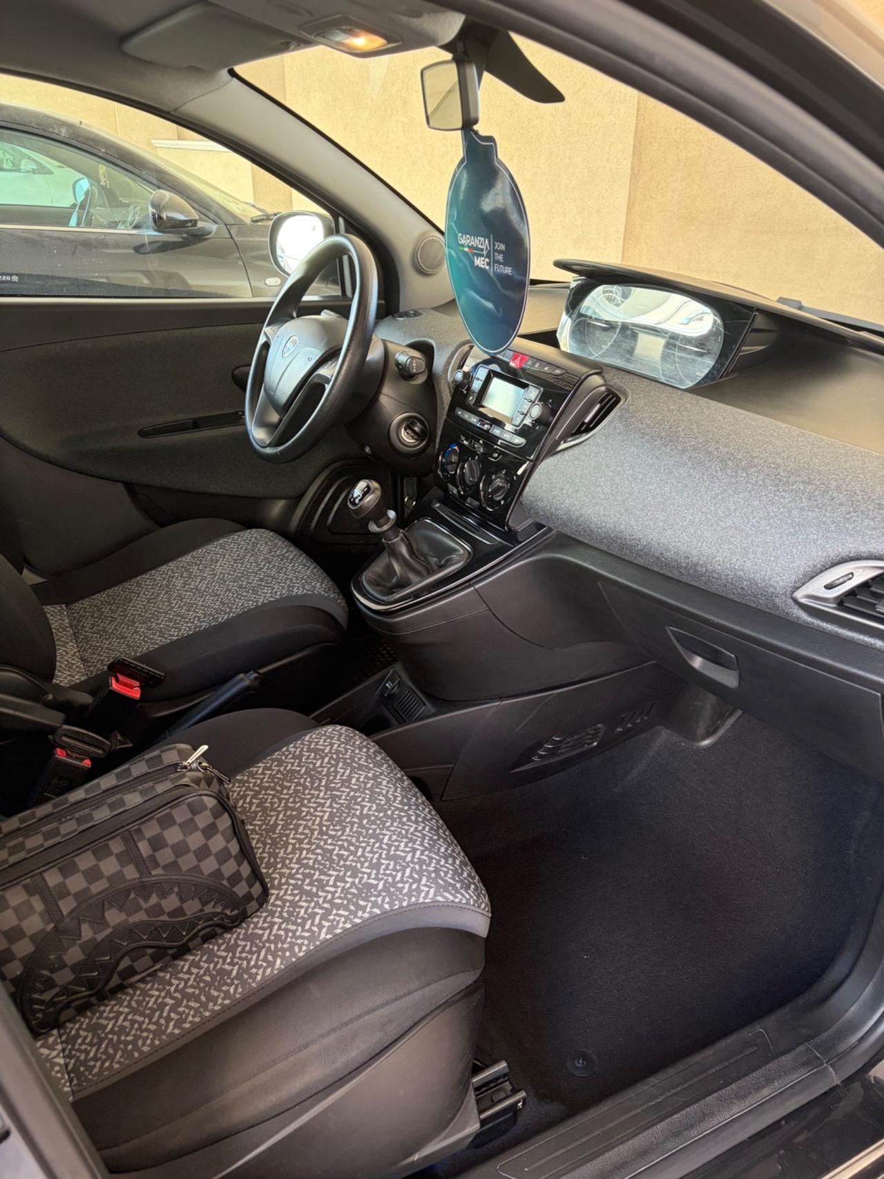 Lancia Ypsilon 1.2 69 CV 5 porte S&S Elefantino Blu