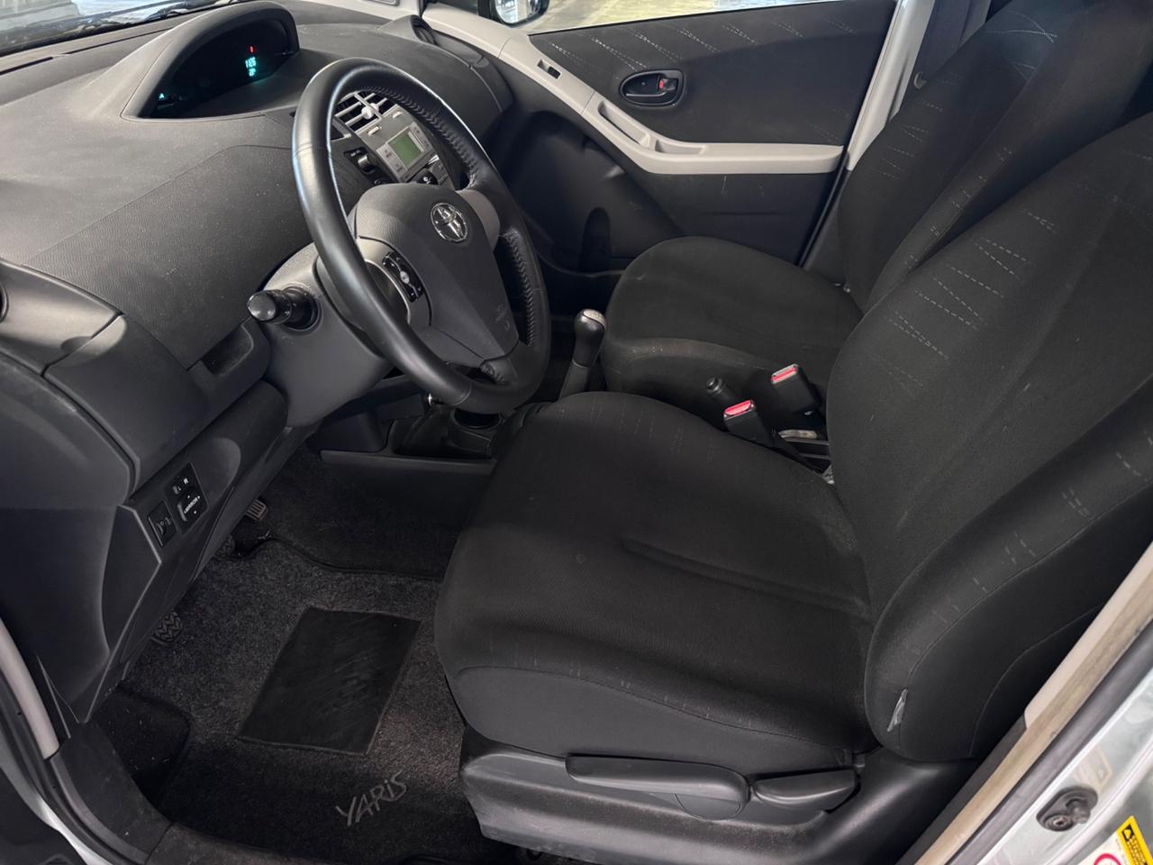 Toyota Yaris 1.0 5 porte Sol 24.813 km!