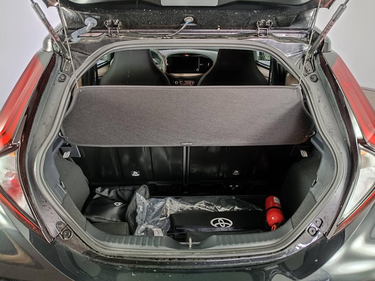 TOYOTA Aygo X 1.0B LOUNGE MT - MY24