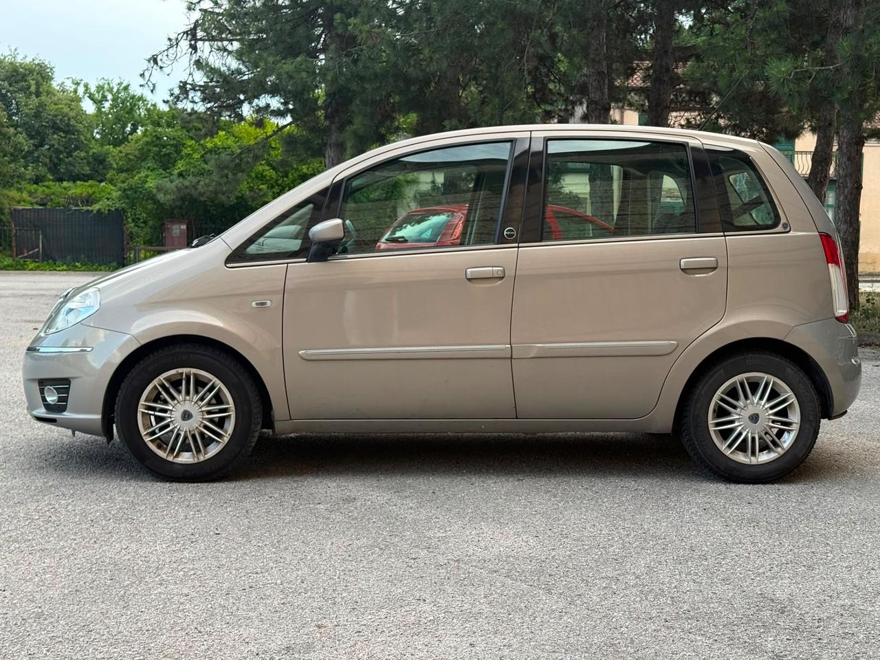Lancia MUSA 1.4 Argento Ecochic GPL