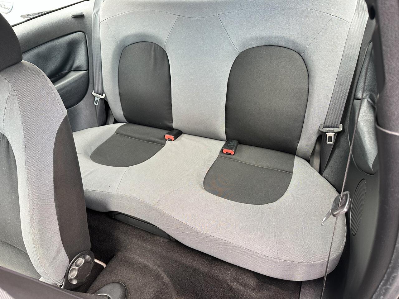 Lancia Ypsilon 1.3 MJT 75 CV New Oro