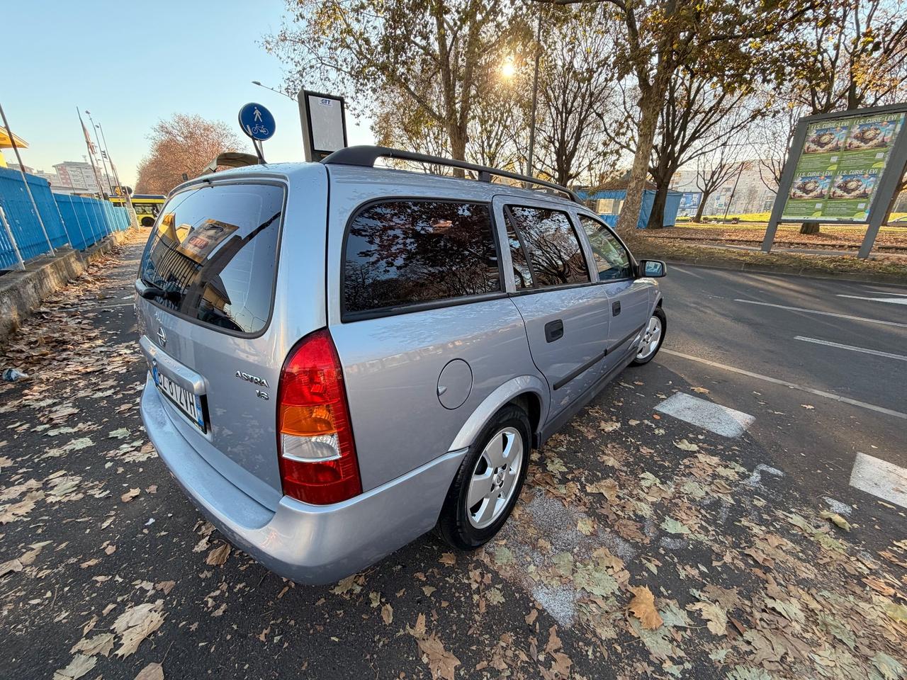 Opel Astra 1.6i Station Wagon Elegance EURO4 Benz