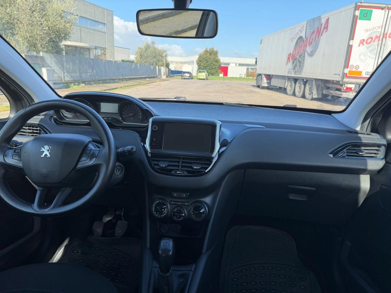 Peugeot 208 1.2 benzina. 12 mesi di garanzia