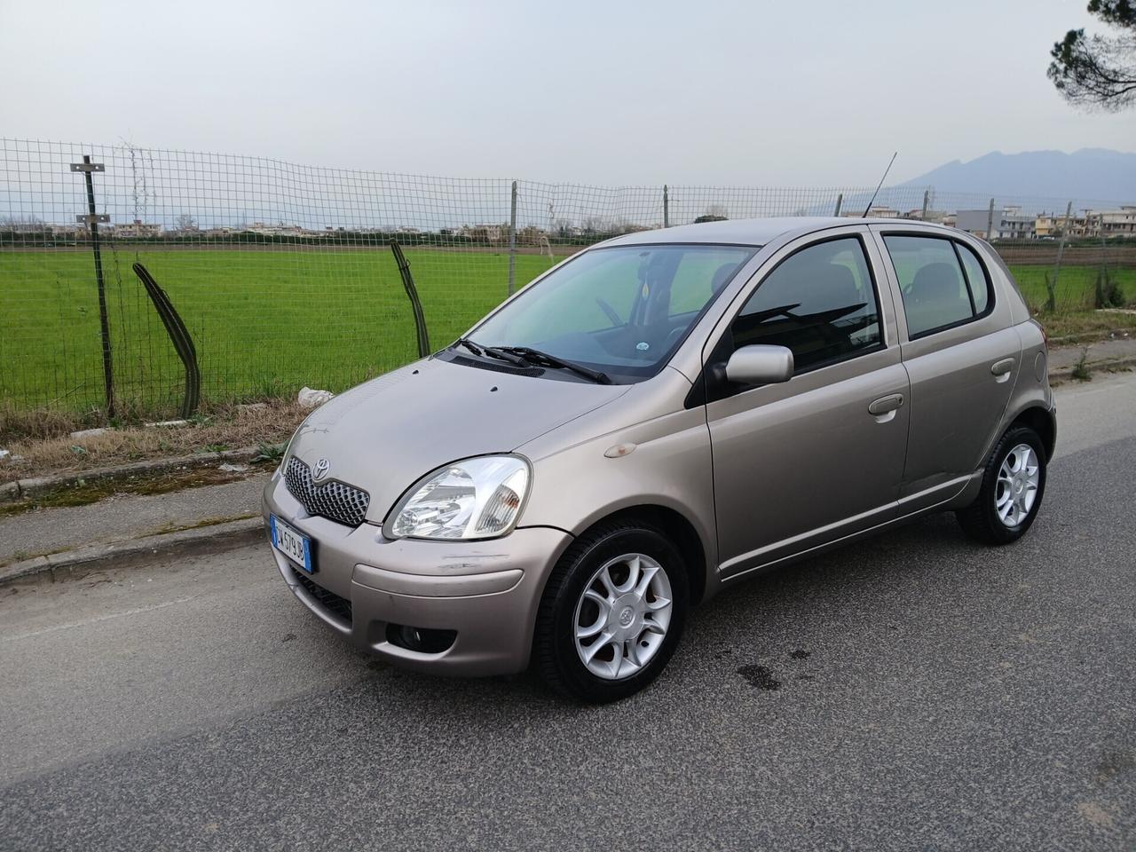 Toyota Yaris 1.4 tdi D-4D 5 porte INTROVABILE