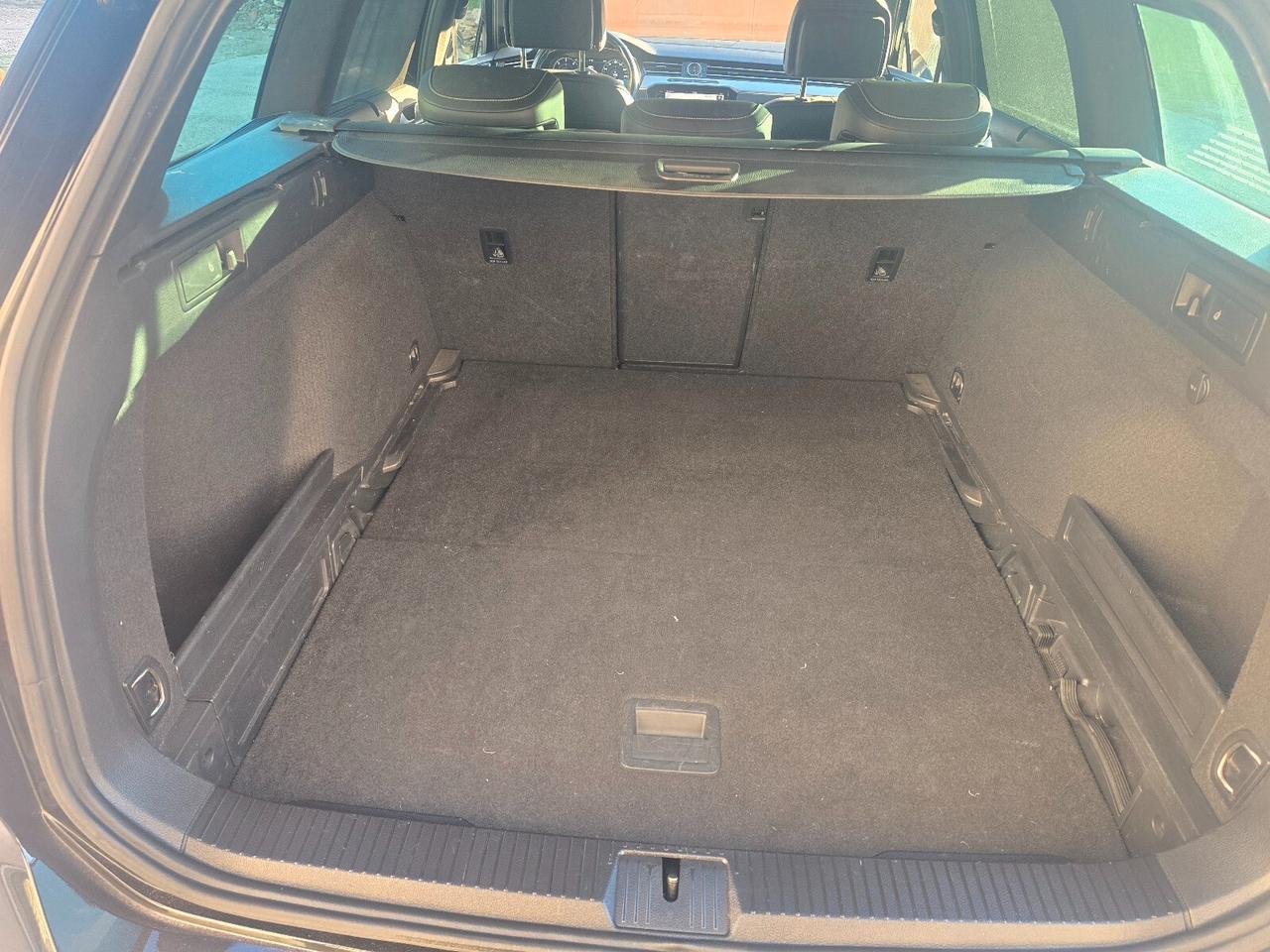 Volkswagen Passat Variant 2.0 TDI SCR 190 CV 4MOTION DSG Executive BMT