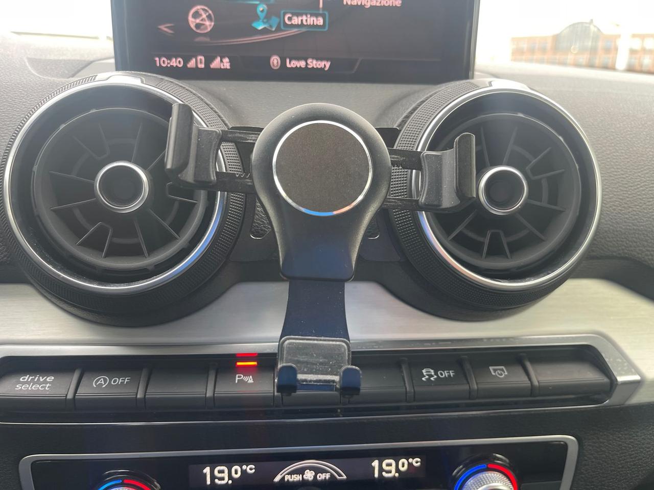 Audi Q2 1.6 30 TDI Admired s-tronic - PROMO #7580