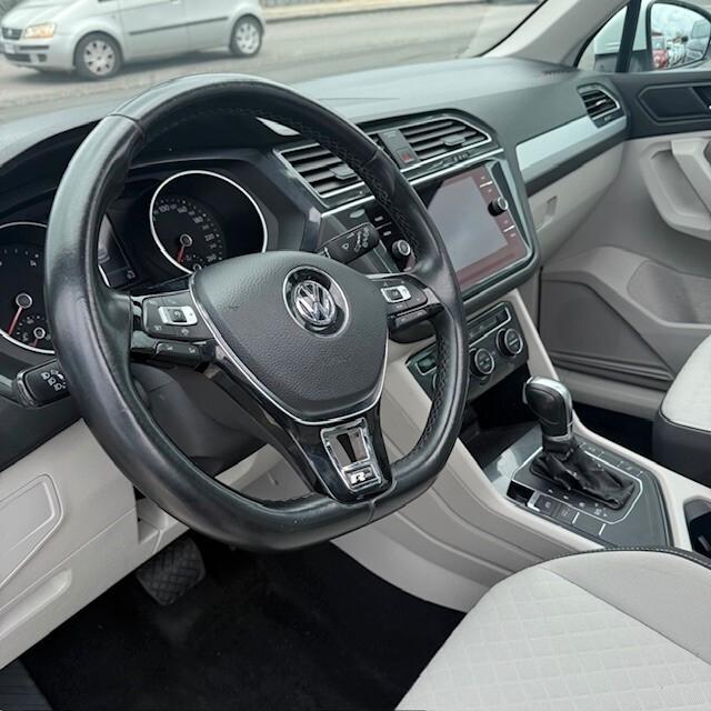 Volkswagen Tiguan 2.0 TDI SCR DSG R-LINE