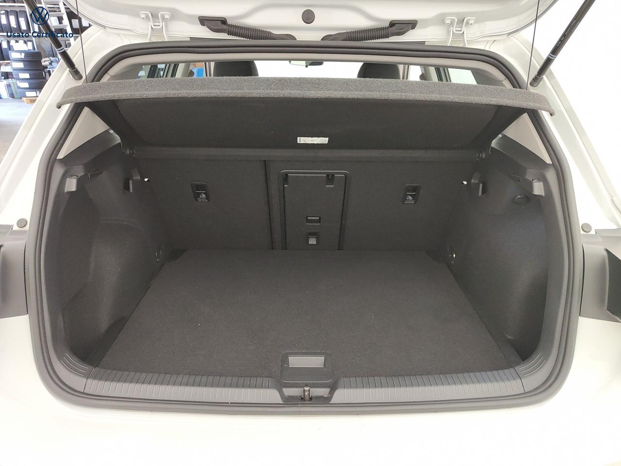 VOLKSWAGEN Golf 8ª serie - Golf 1.0 TSI EVO Life
