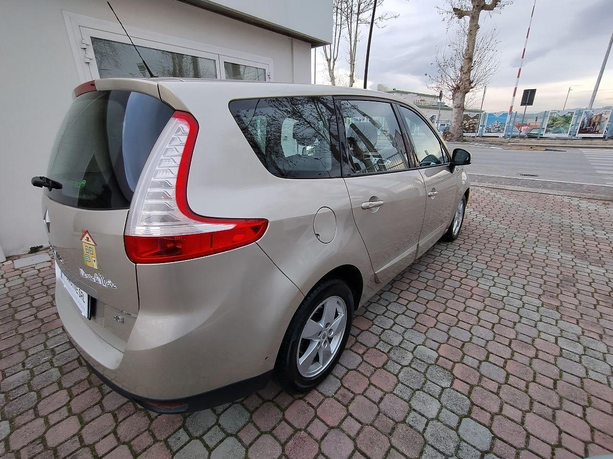 RENAULT - Scénic - 1.5 dCi 110CV 7 POSTI