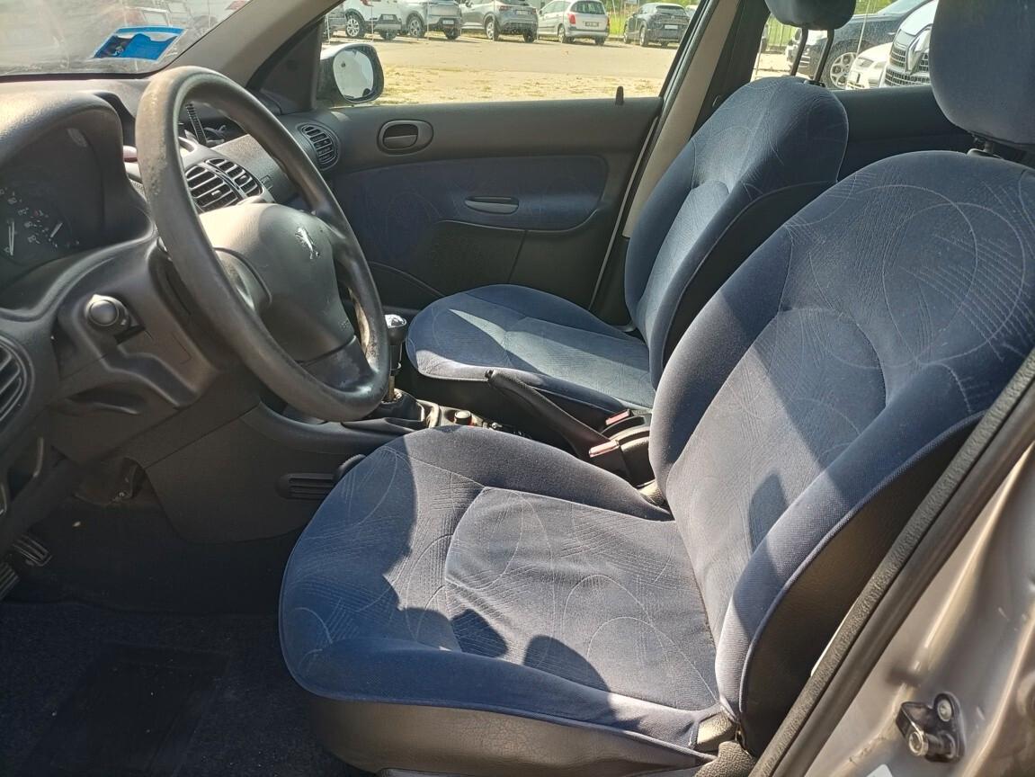 Peugeot 206 1.4 5p. X-Line