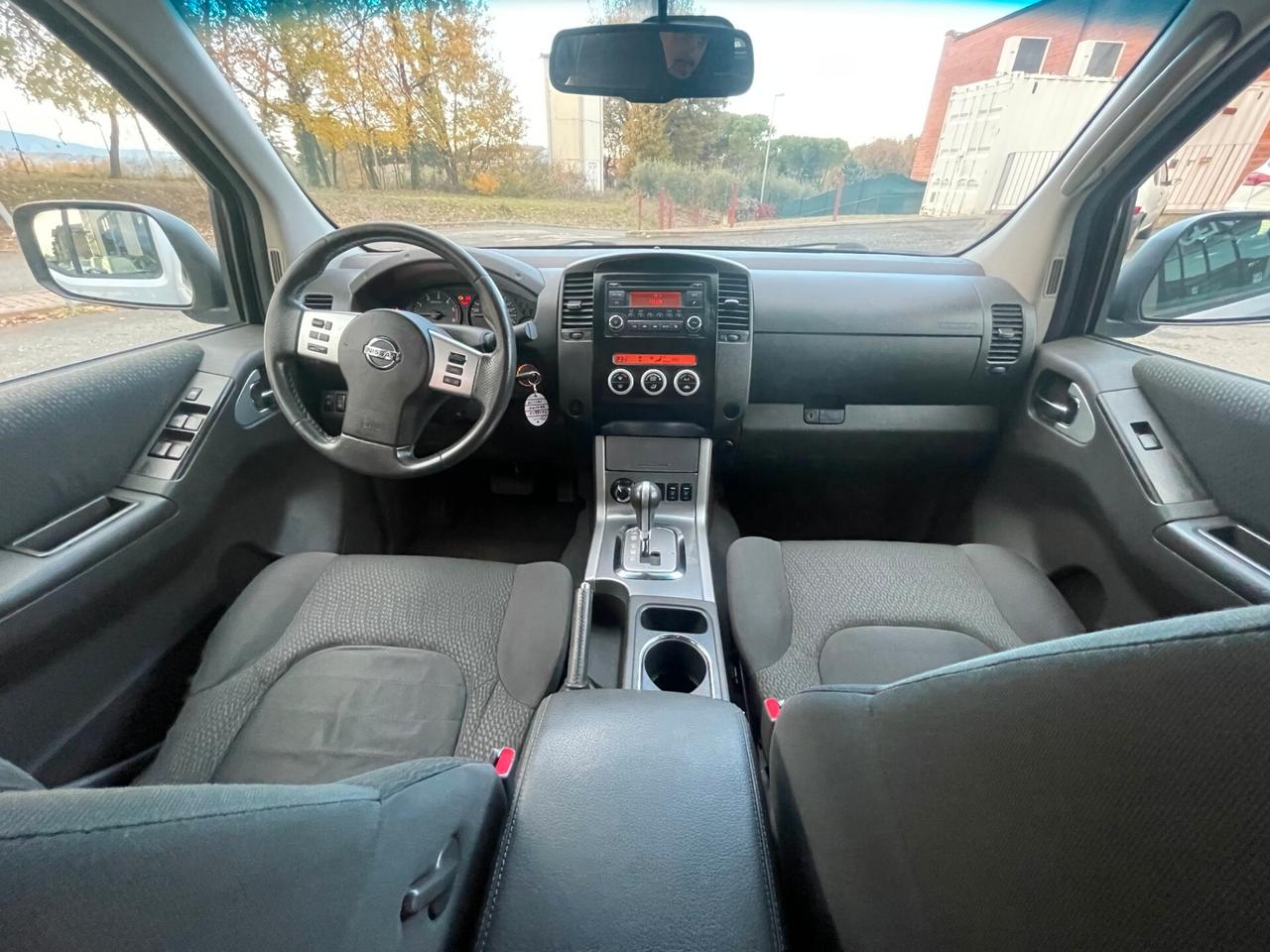 Nissan Navara 2.5 dCi 190CV 4 porte Double Cab LE