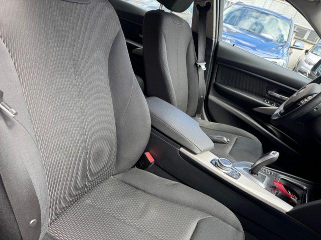BMW 320 i Touring Business aut.