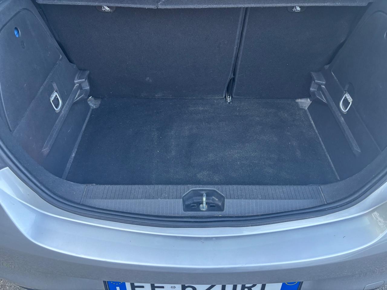 Opel Corsa 1.4 GPL 5 porte Cosmo OK NEOPATENTATI