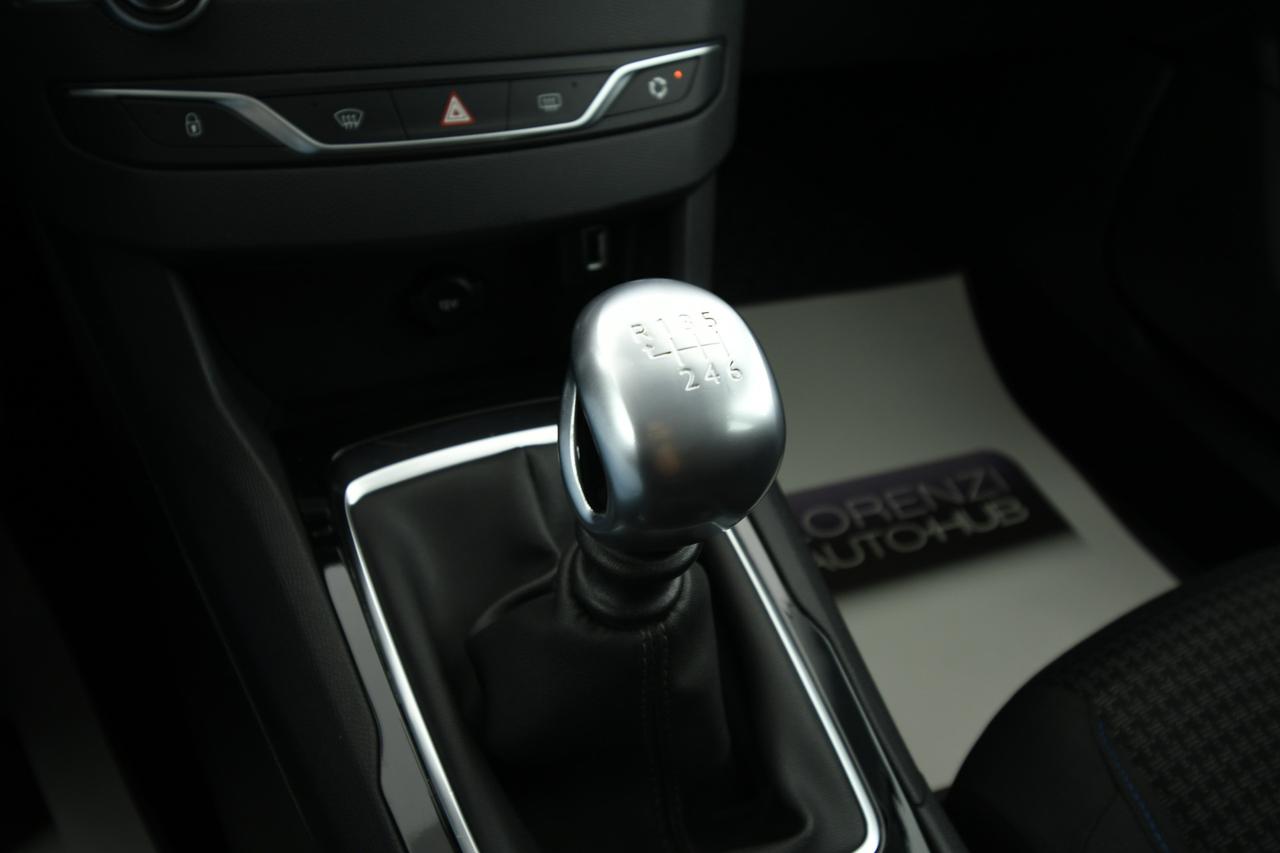 PEUGEOT 308 5p 1.5 bluehdi Business s&s 130cv NEOPATENTATI+APP CONNECT
