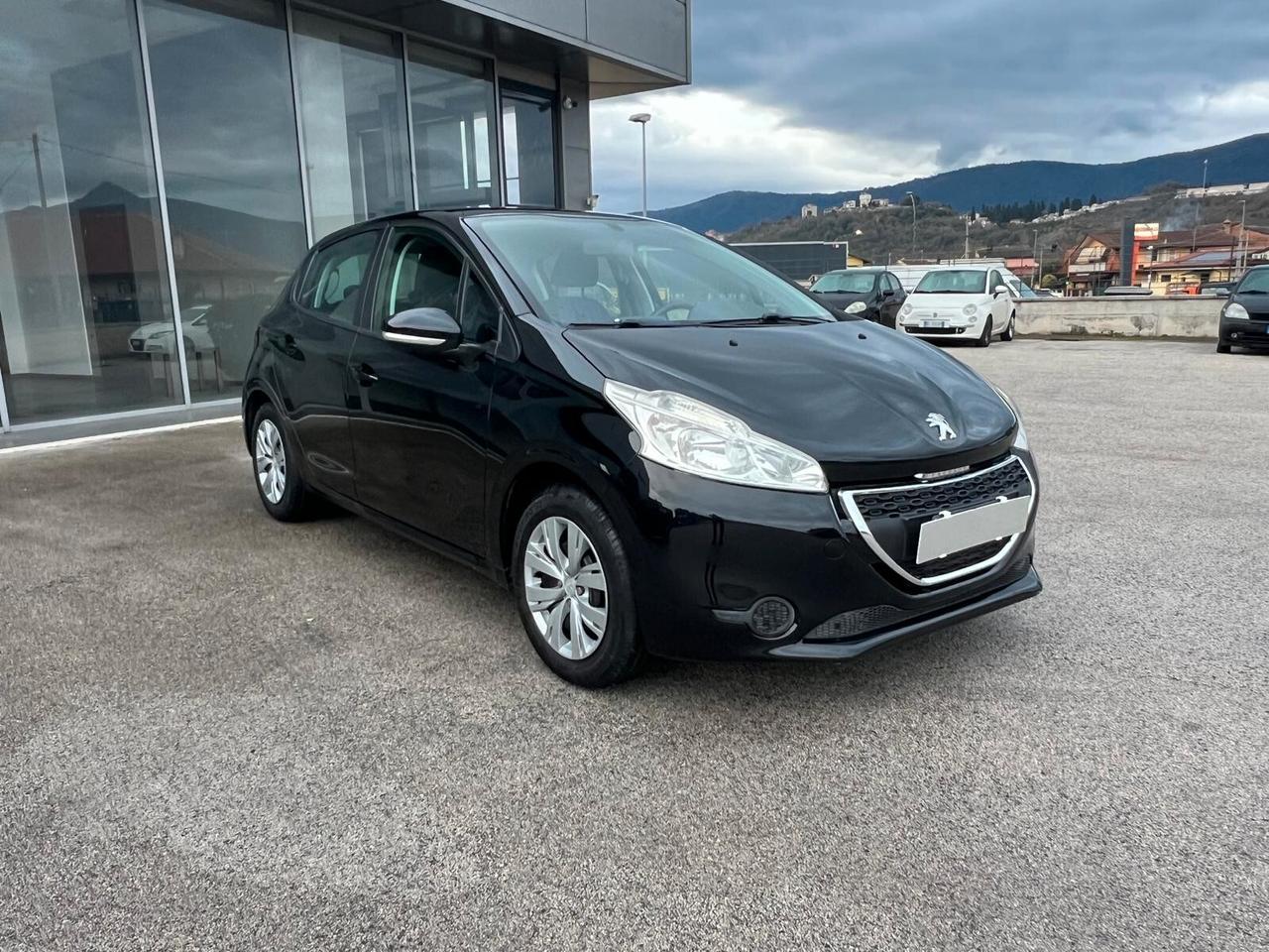 Peugeot 208 1.4 HDi 68 CV 5 porte Access NEOPATENTATI