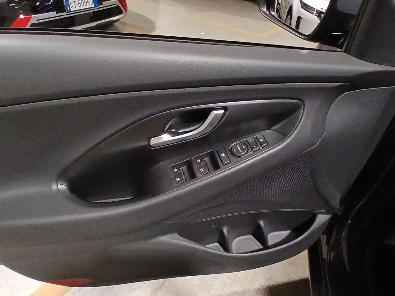 Hyundai i30 1.0 T-GDI DCT 48V 5 porte Business 100CV