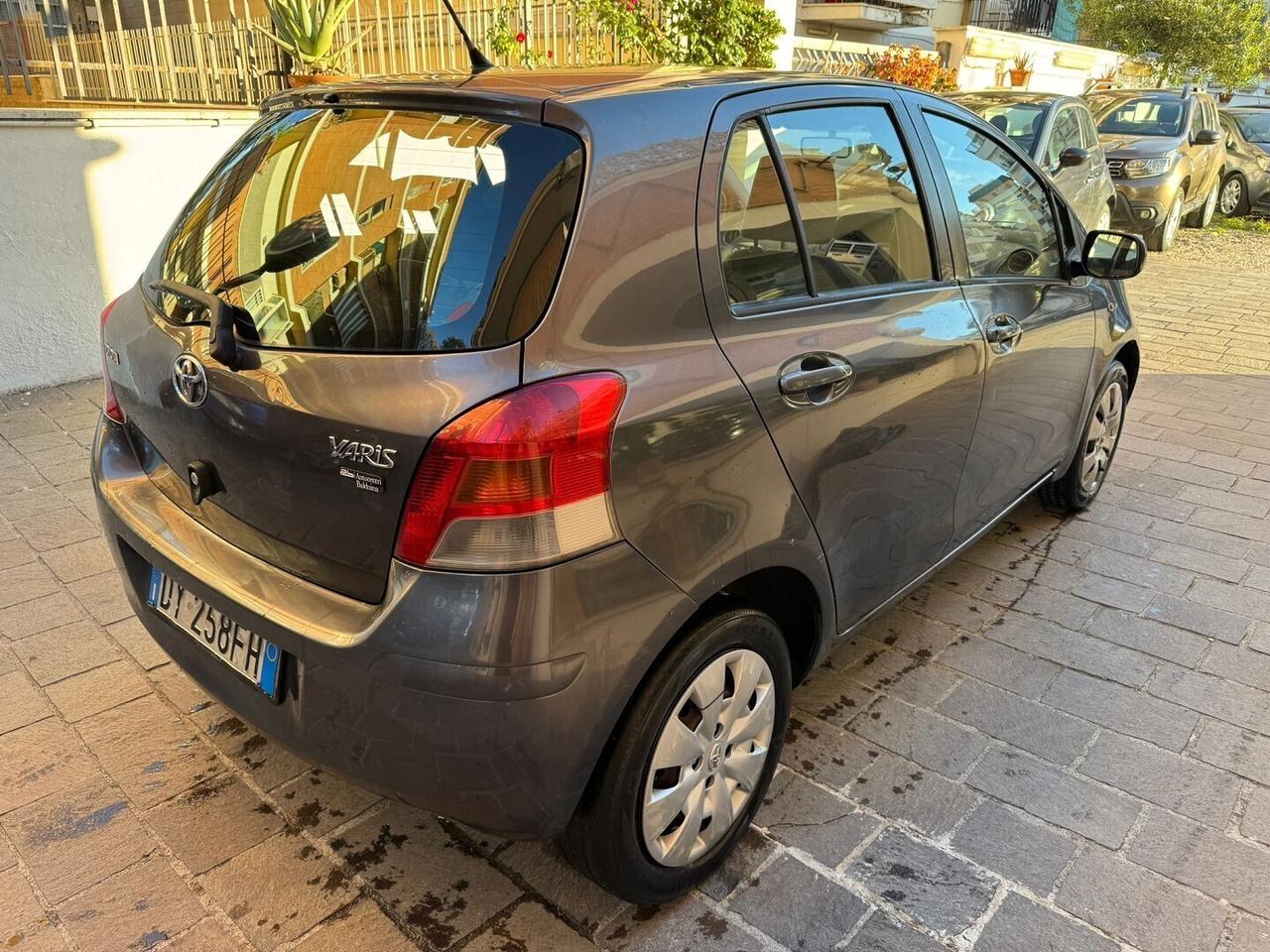 TOYOTA Yaris 1.3 5 porte Sol IMPIANTO GPL UNIPRO