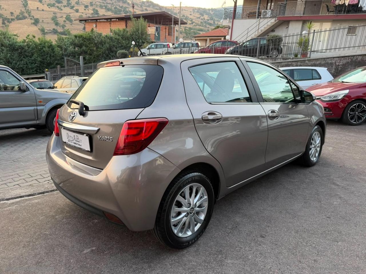 TOYOTA Yaris 1.4 D-4D 5p. Lounge