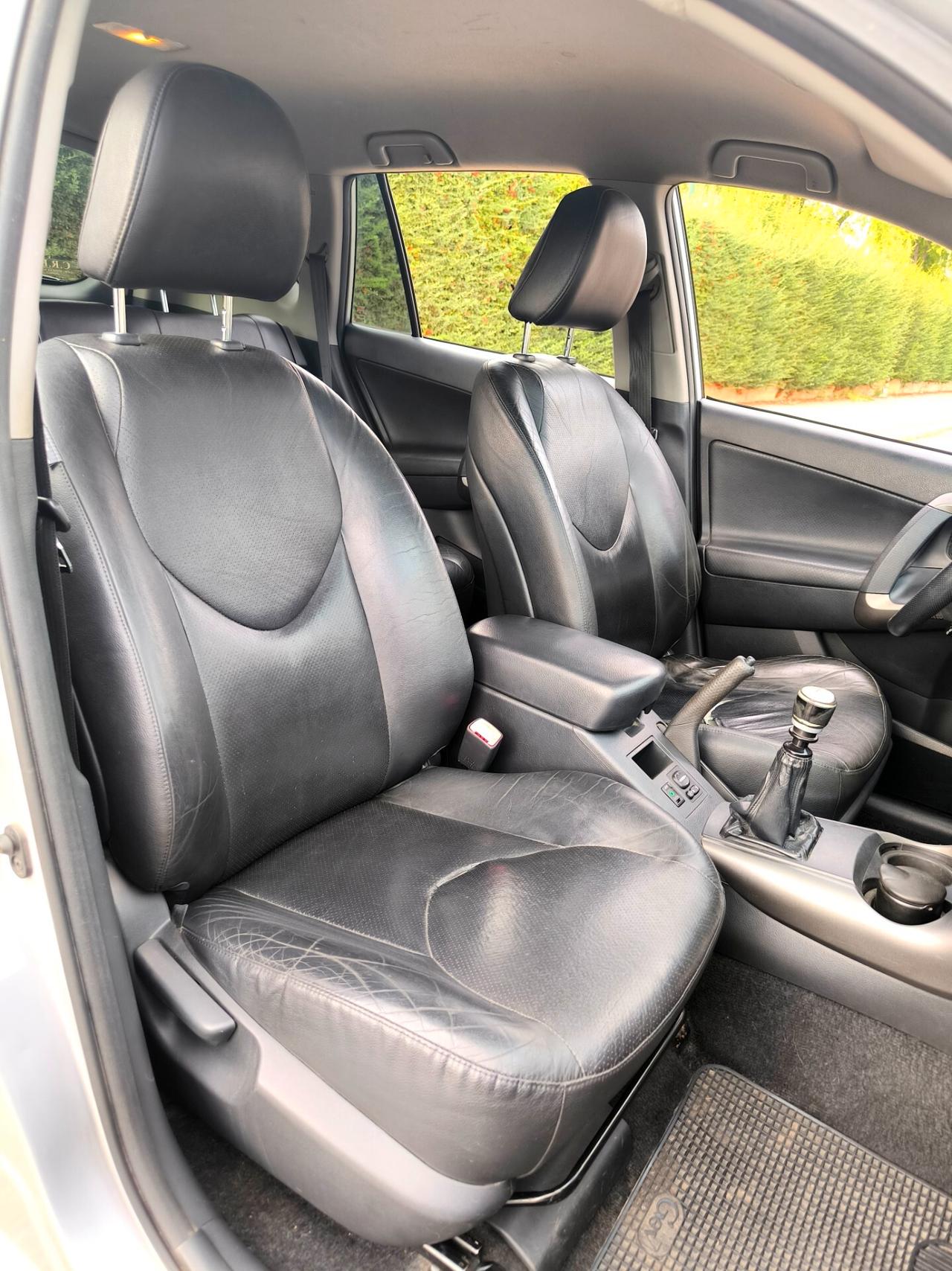 Toyota RAV 4 RAV4 2.2 D-4D 150 CV DPF Luxury