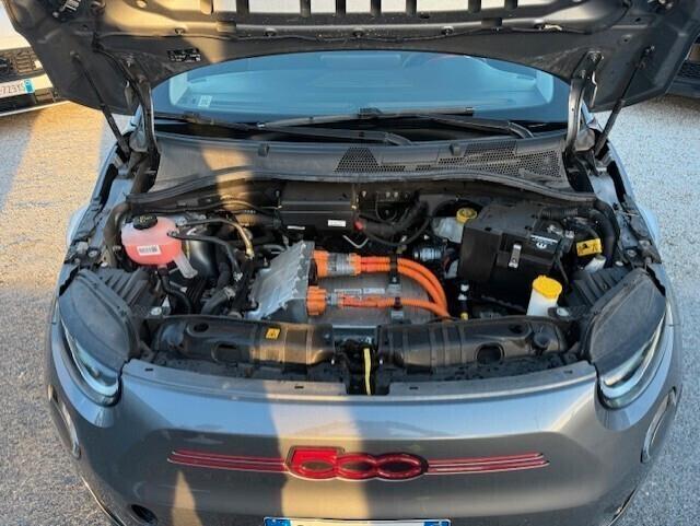 Fiat 500 500e Berlina 23,65 kWh Red x neo patentati