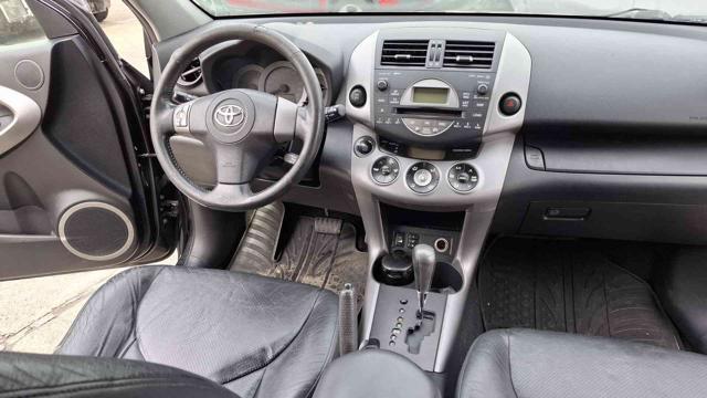 TOYOTA RAV 4 MY23 RAV 2.0 Luxury CAMBIO AUTOMATICO ROTTO