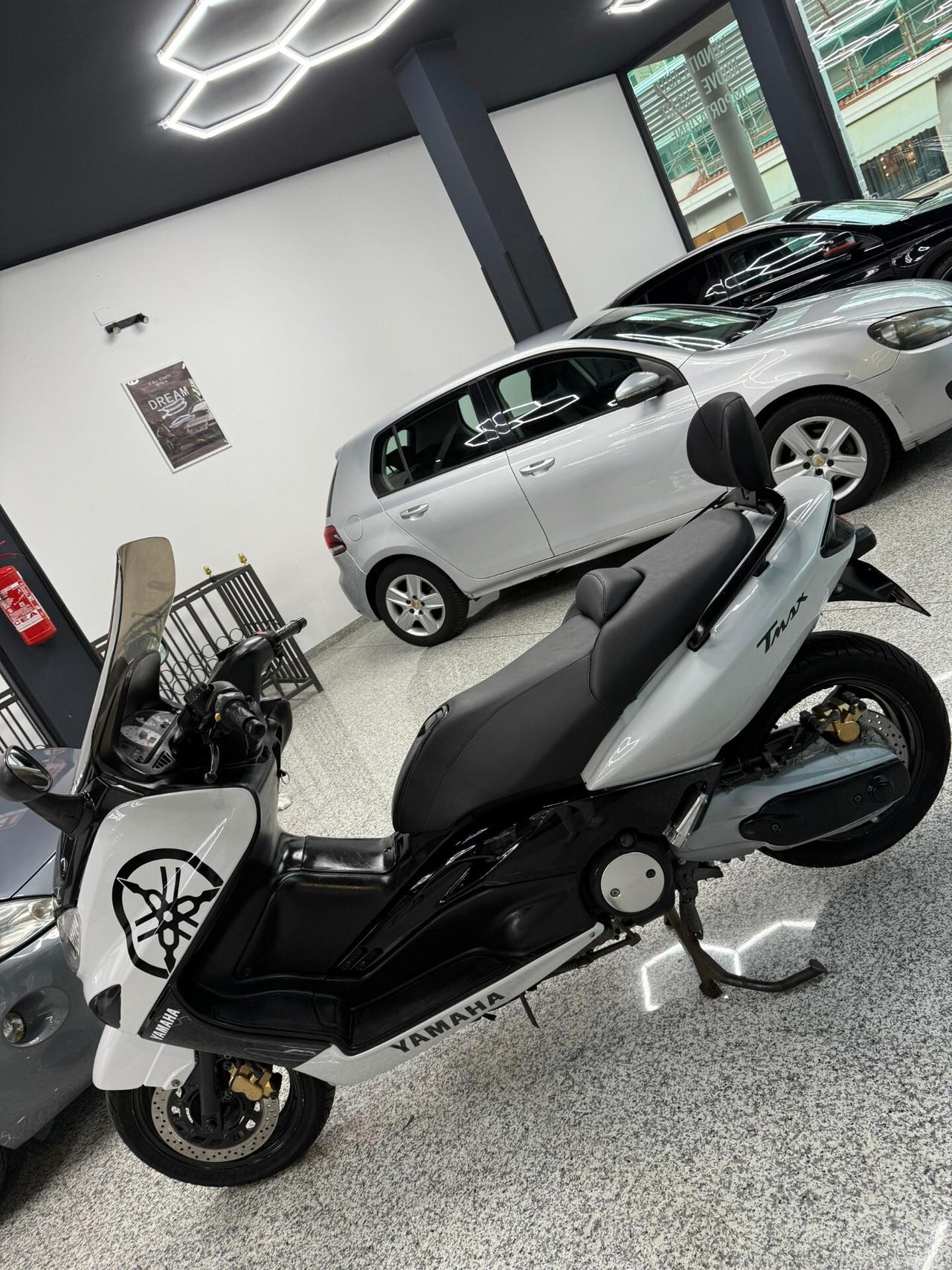 Yamaha TMAX