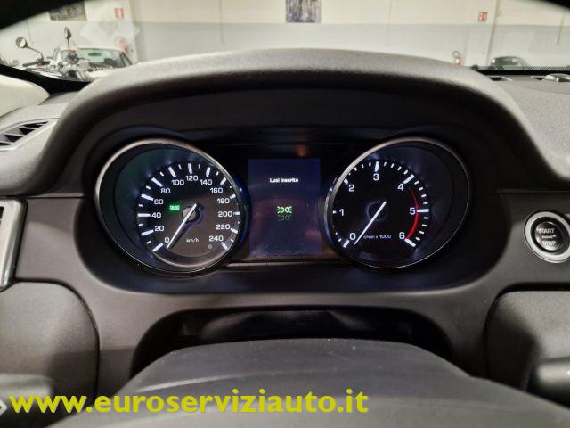 LAND ROVER Discovery Sport 2.0 TD4 180 CV HSE