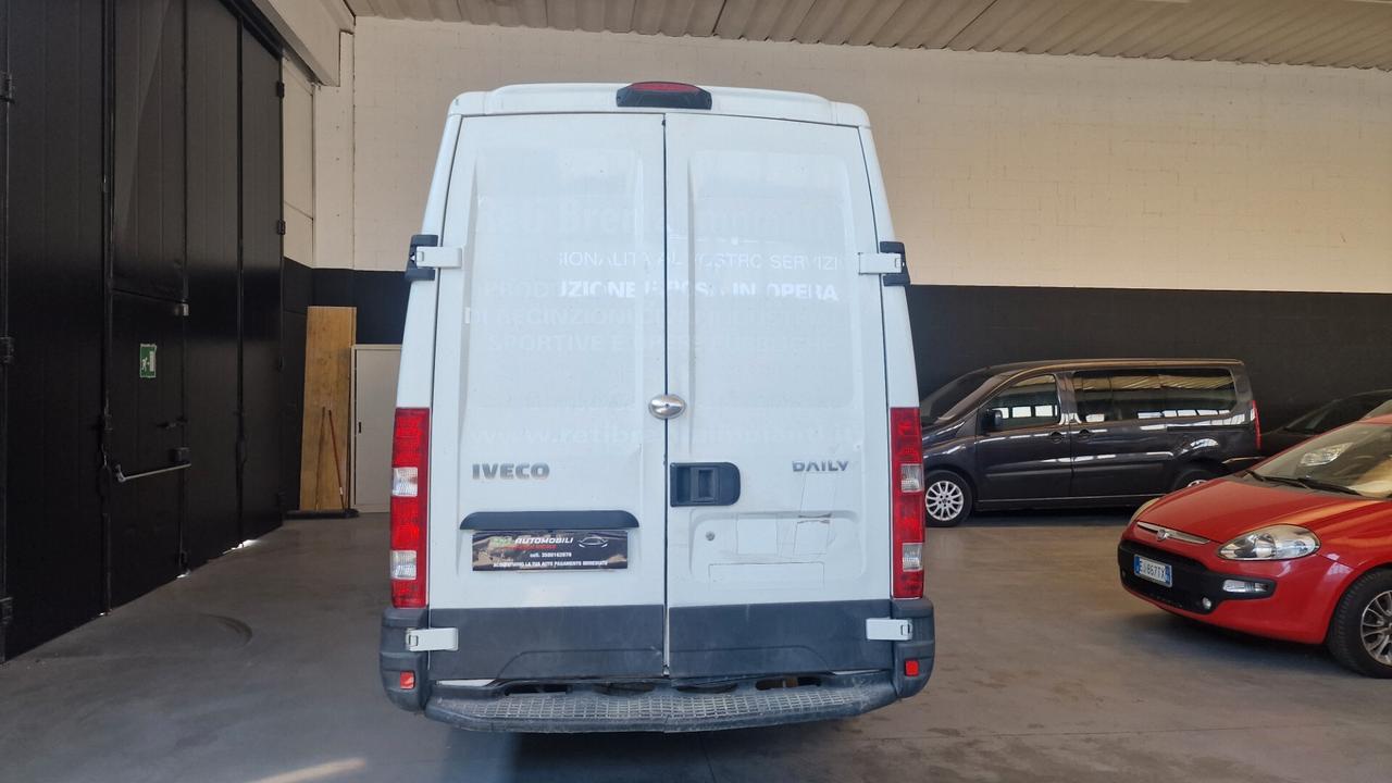 IVECO DAILY 33S13