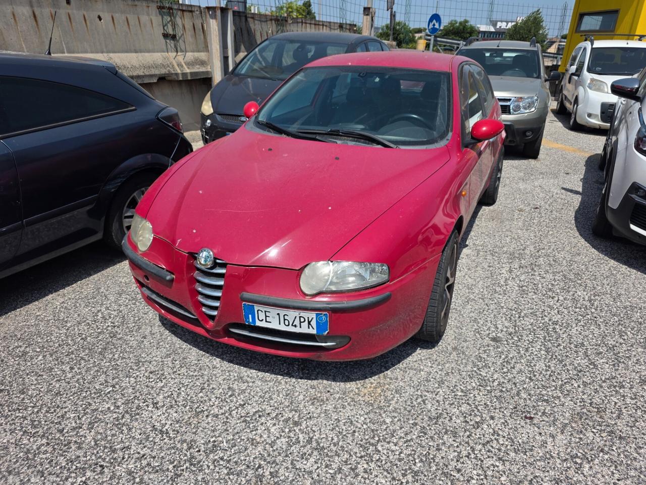 Alfa Romeo 147 1.6i 16V Twin Spark cat 5p. Distinctive PELLE