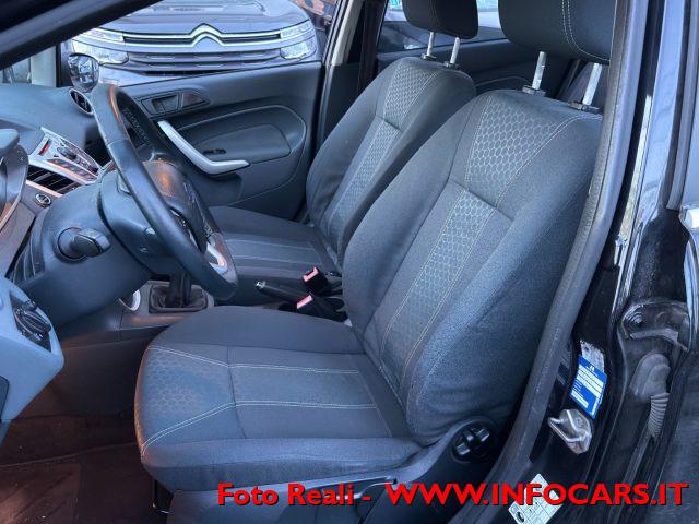 FORD Fiesta + 1.4 TDCi 70CV 5 porte