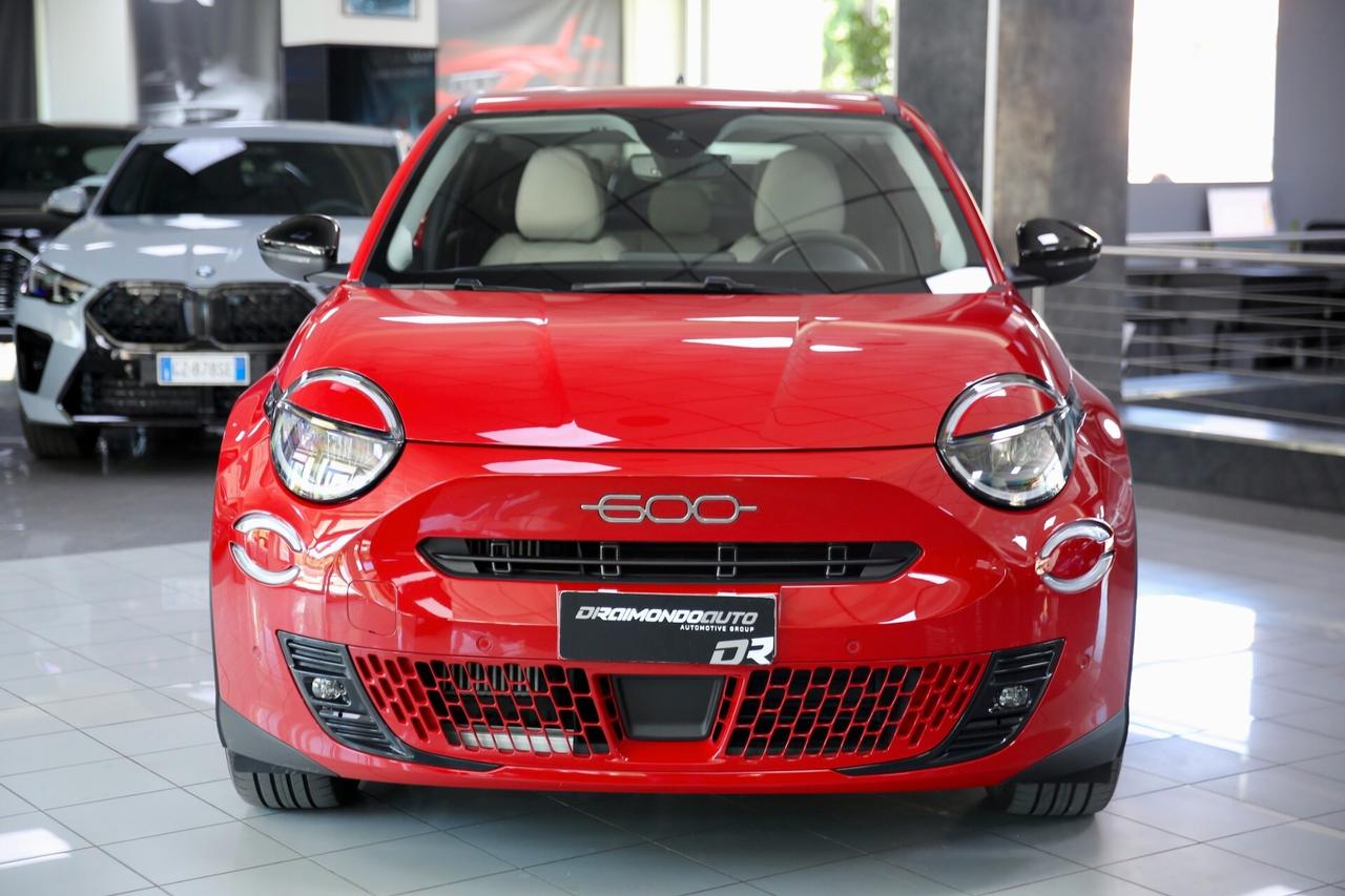 Fiat 600 Hybrid 110 cv DCT mhev La Prima