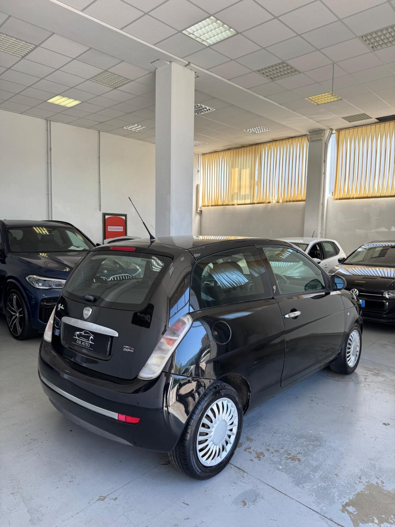 Lancia Ypsilon 1.2 69 CV Platinum