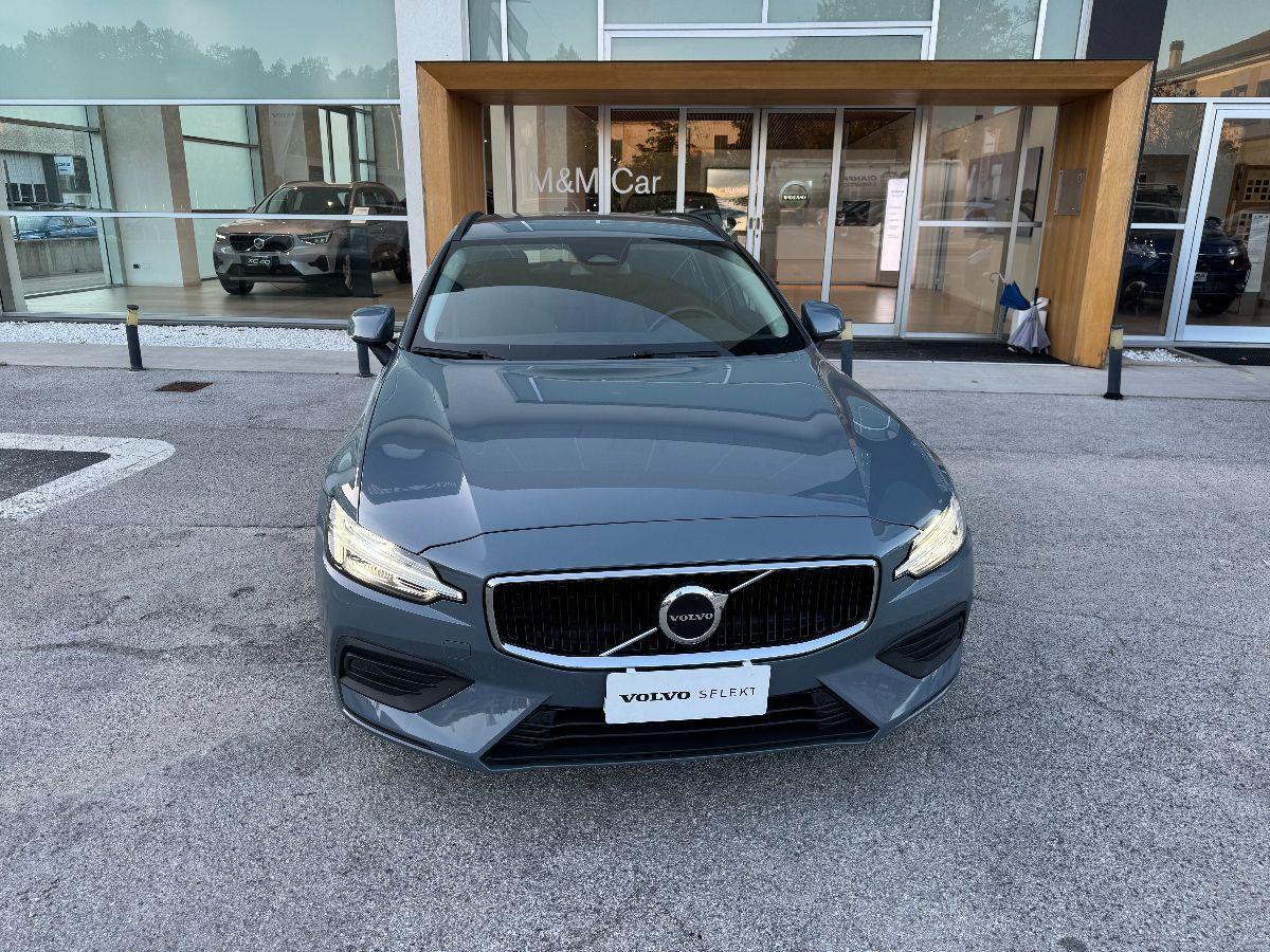 VOLVO - V60 - B4aut. Essential