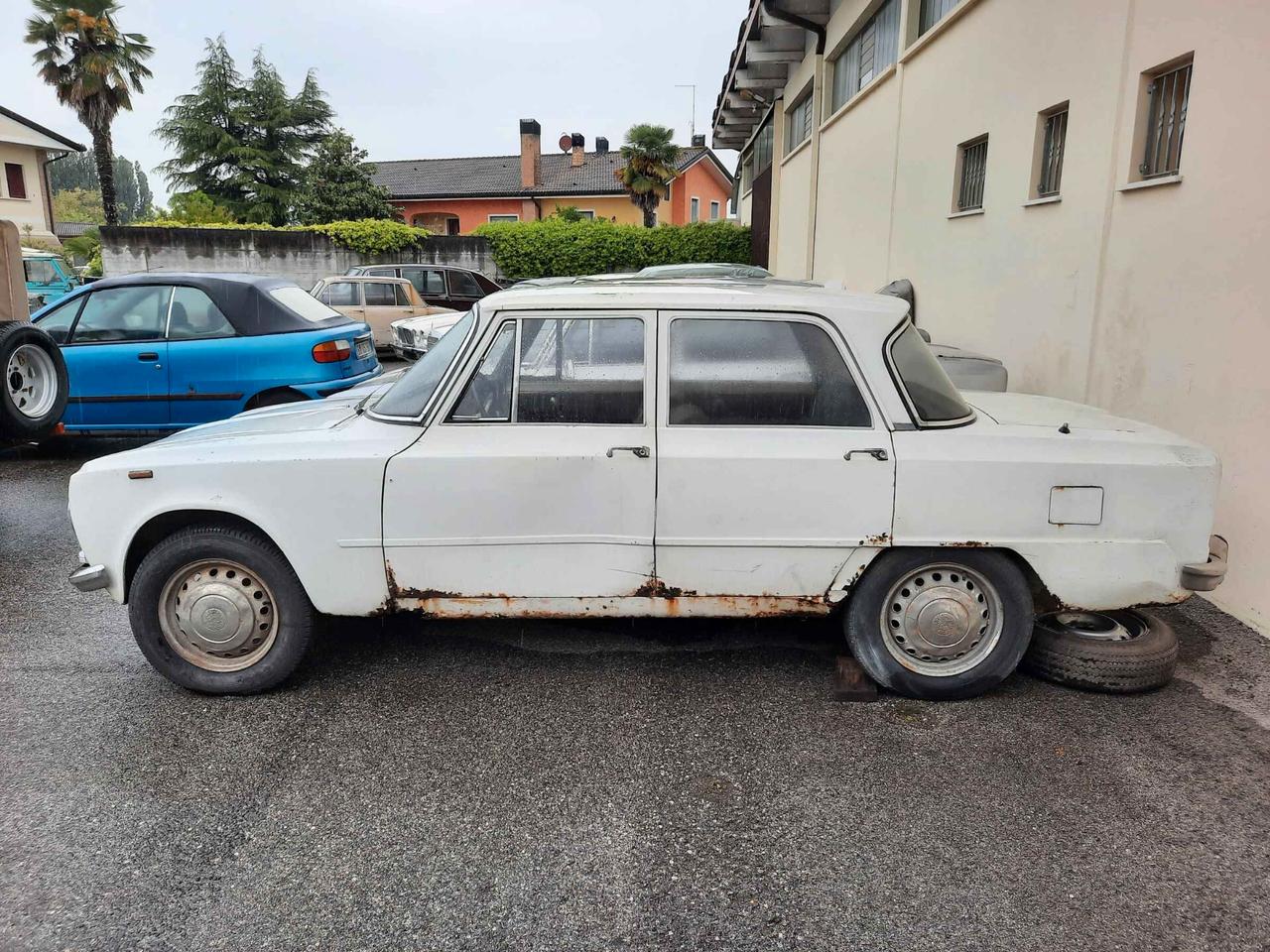 Alfa Romeo Giulia 1300 Berlina del 1966