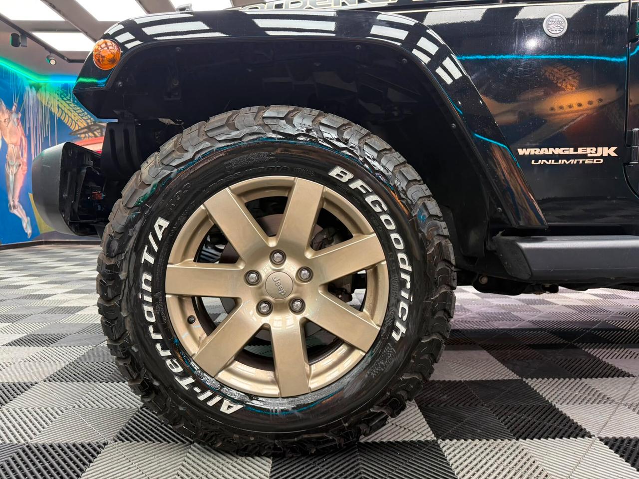 Jeep Wrangler Unlimited 2.8 CRD DPF Golden Eagle Auto (228)