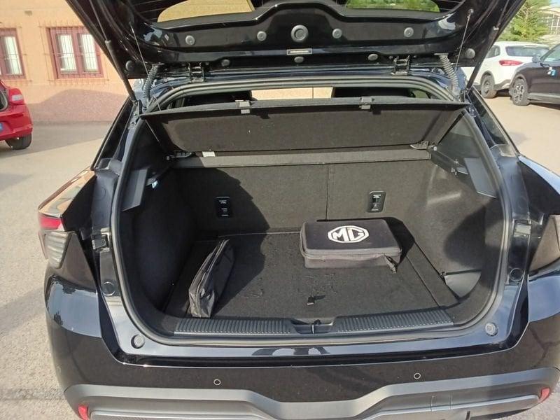 MG MG4 64 Kwh LUXURY