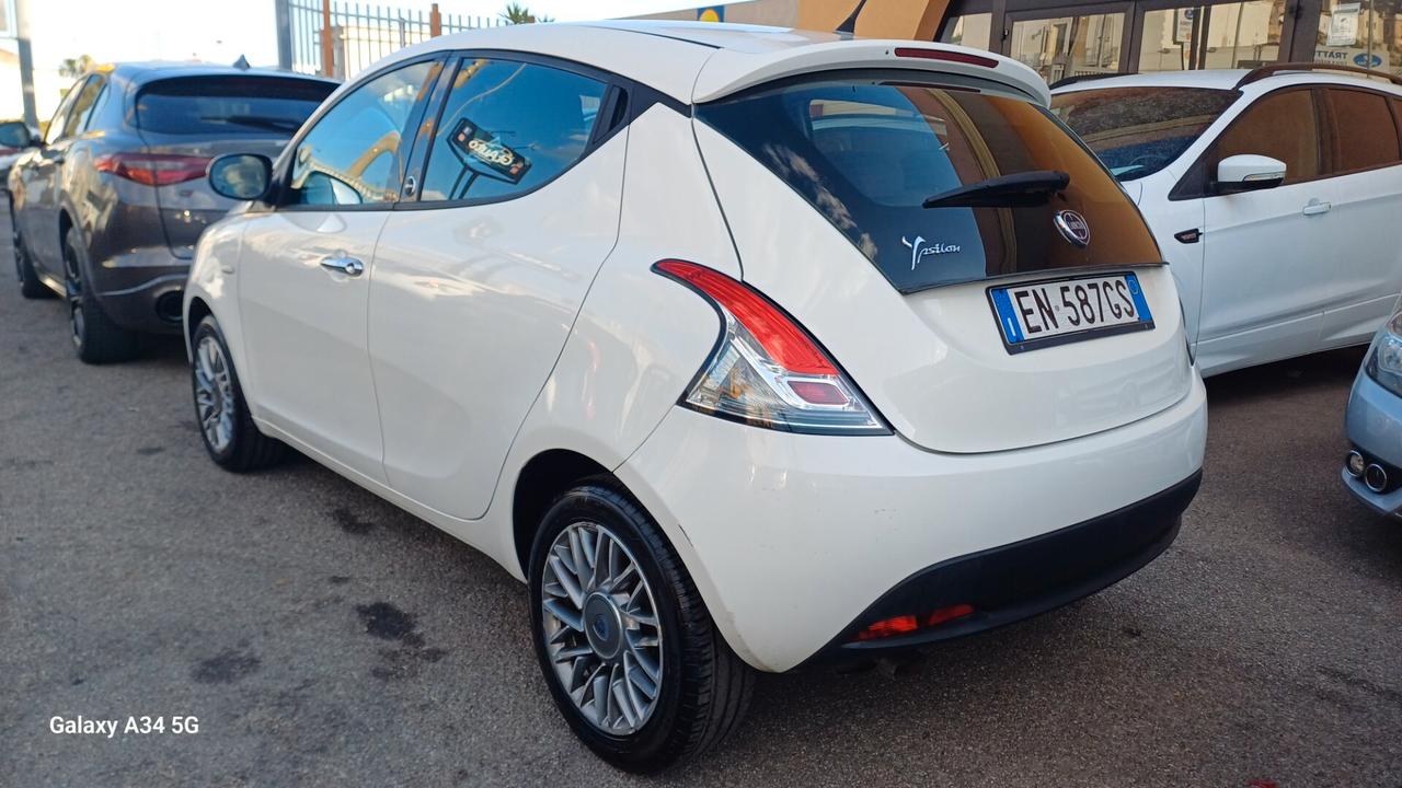 Lancia Ypsilon 1.2 69 CV 5 porte GPL Ecochic Gold