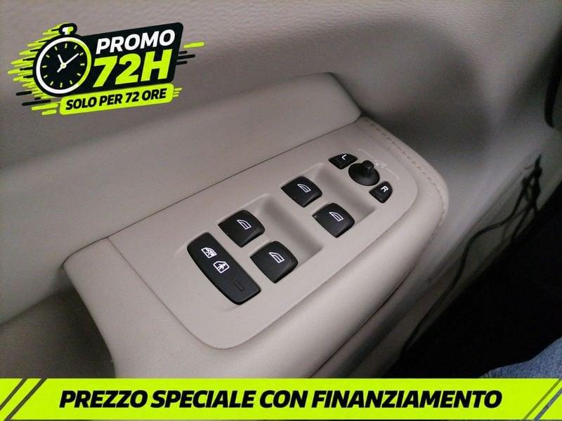 Volvo XC60 2.0 b4 Plus Dark awd auto