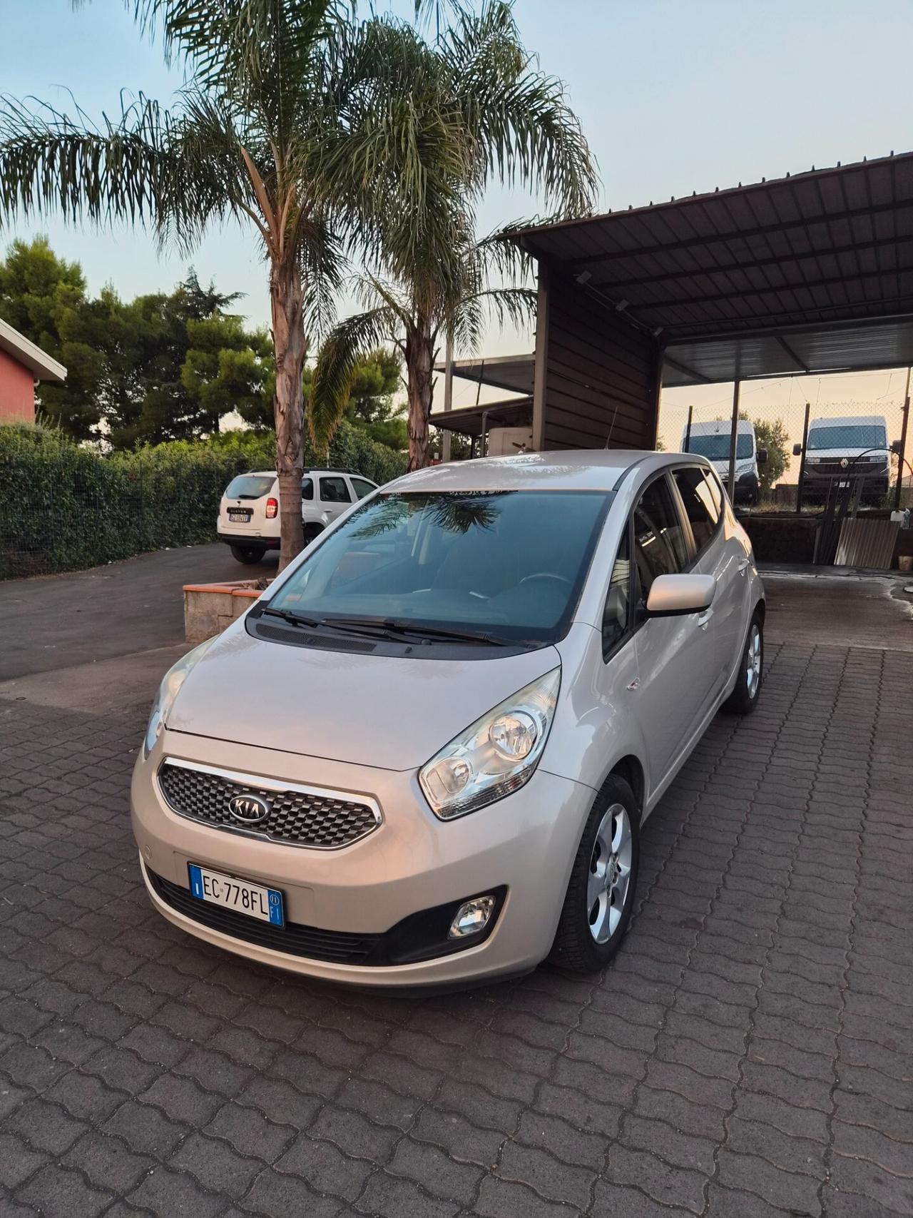 Kia Venga 1.4 CVVT Fullsky